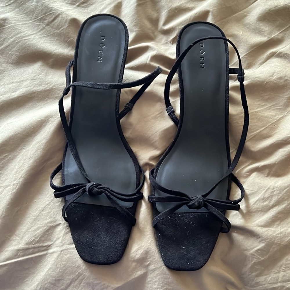 PRICE IS FIRM - Doen Black Strappy Kitten Heel Sandals - Picture 3 of 11